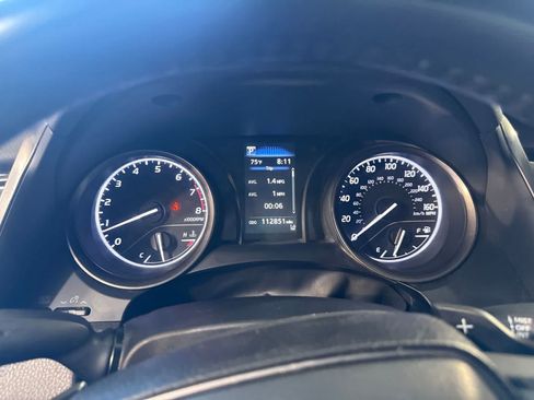 Used 2022 Toyota Camry SE FWD image 22
