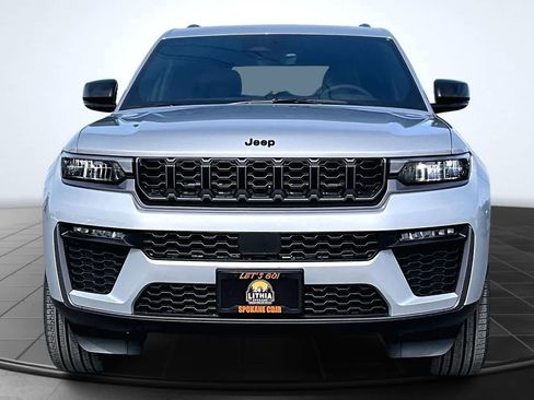 New 2026 Jeep Grand Cherokee Limited AWD/4WD image 6