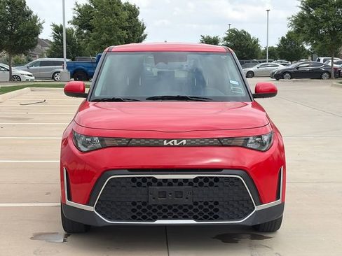 Used 2024 Kia Soul LX w/ Option Group 015 FWD image 2