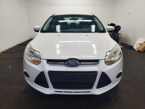Used 2014 Ford Focus SE FWD image 2