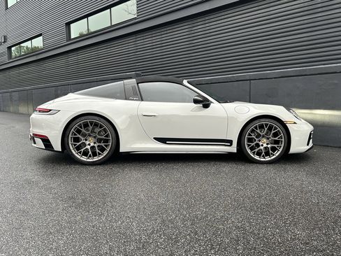 Certified 2022 Porsche 911 Targa 4S image 11