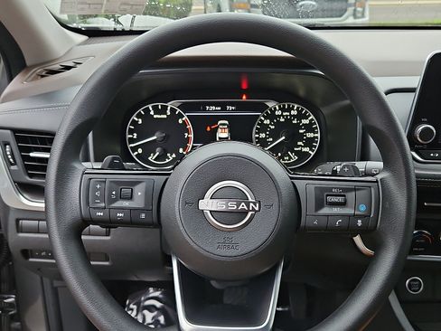 Certified 2023 Nissan Rogue SV AWD/4WD image 18