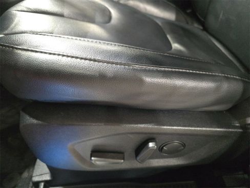 Used 2020 Ford Edge Titanium image 30