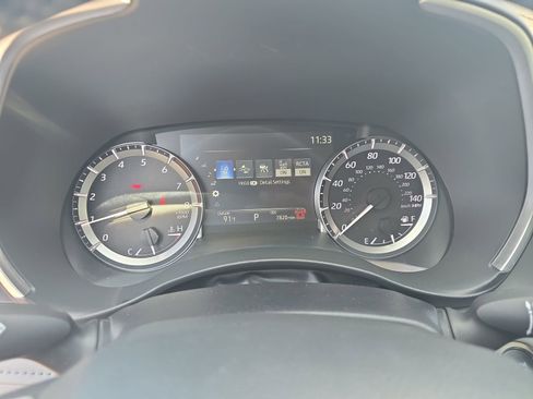 Used 2025 Toyota Highlander XLE AWD/4WD image 21