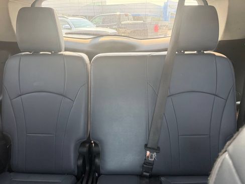 Used 2020 Buick Enclave Essence AWD/4WD image 6