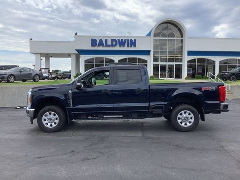 Used 2024 Ford F250 XLT AWD/4WD image 4