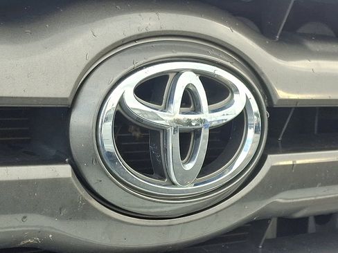 Used 2010 Toyota Tacoma PreRunner image 29