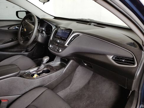 Used 2022 Chevrolet Malibu LT FWD image 13