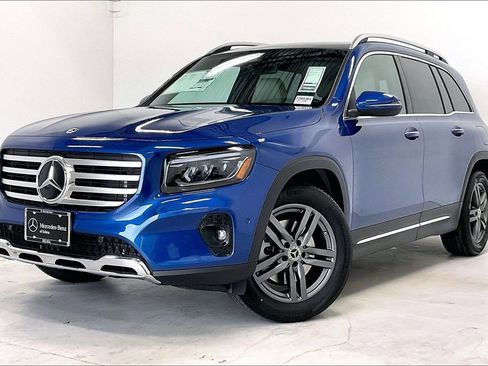New 2026 Mercedes-Benz GLB 250 image 2