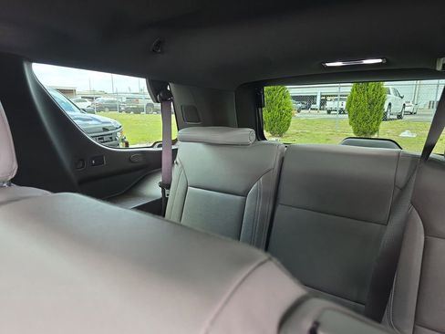 Used 2023 Chevrolet Tahoe LT AWD/4WD image 16