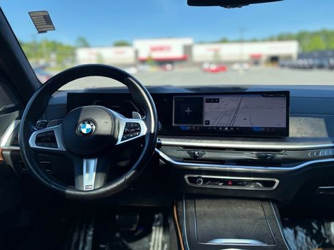 Certified 2024 BMW X7 xDrive40i w/ Executive Package AWD/4WD image 12
