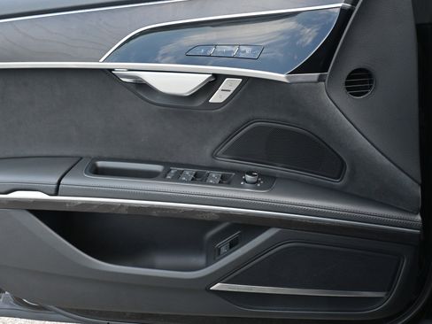 Used 2022 Audi A8 L 3.0T image 16