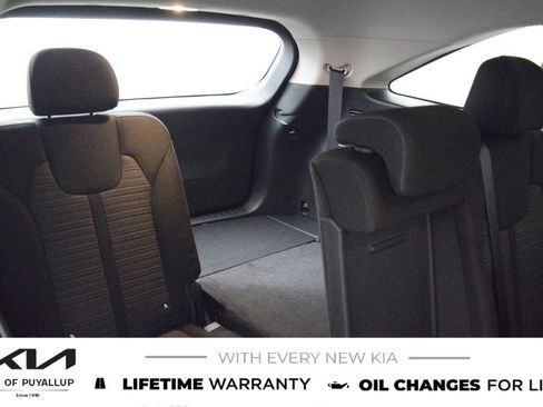 New 2026 Kia Sorento LX FWD image 14
