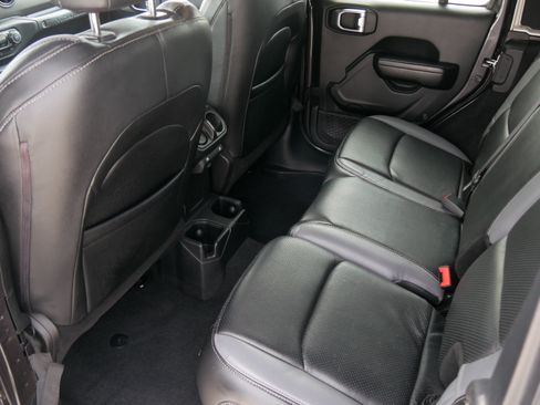 Used 2021 Jeep Wrangler Unlimited Sport AWD/4WD image 13