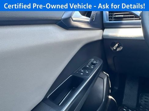 Used 2023 Volkswagen Taos SE w/ Panoramic Sunroof Package AWD/4WD image 20