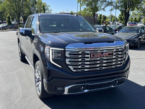 Used 2024 GMC Sierra 1500 Denali AWD/4WD image 4