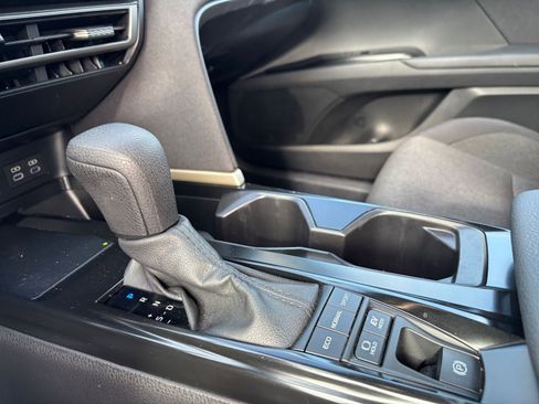 Used 2025 Toyota Camry LE image 41