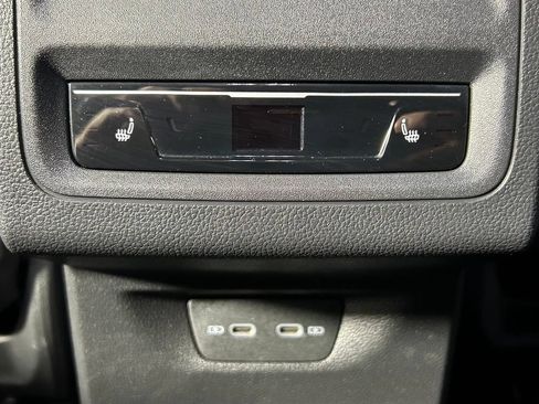 Used 2022 Volkswagen Golf R AWD/4WD image 16