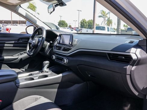 Used 2024 Nissan Altima 2.5 S FWD image 19