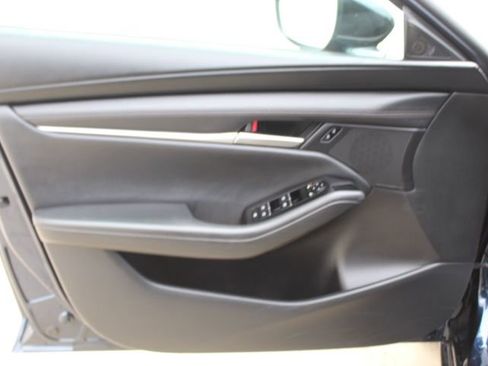 Certified 2024 MAZDA MAZDA3 s image 13