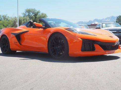 Used 2024 Chevrolet Corvette Z06 image 3