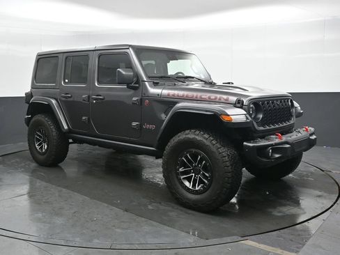 Used 2025 Jeep Wrangler Unlimited Rubicon image 5