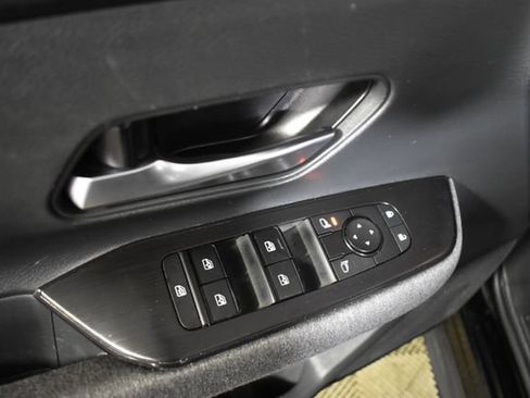 Certified 2025 Nissan Kicks SV w/ SV Premium Package AWD/4WD image 8