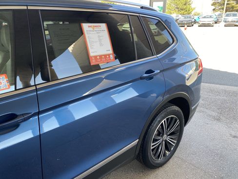 Used 2019 Volkswagen Tiguan SEL AWD/4WD image 59