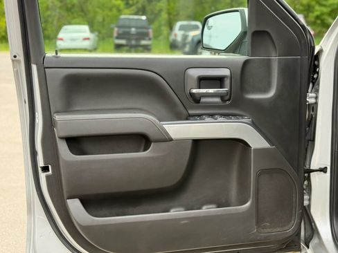 Used 2018 Chevrolet Silverado 1500 LT w/ All Star Edition AWD/4WD image 10