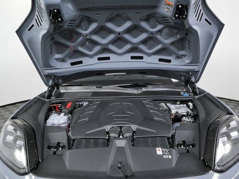 New 2026 Porsche Cayenne S image 33