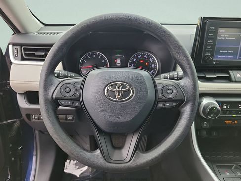 Used 2021 Toyota RAV4 XLE w/ Convenience Package image 27