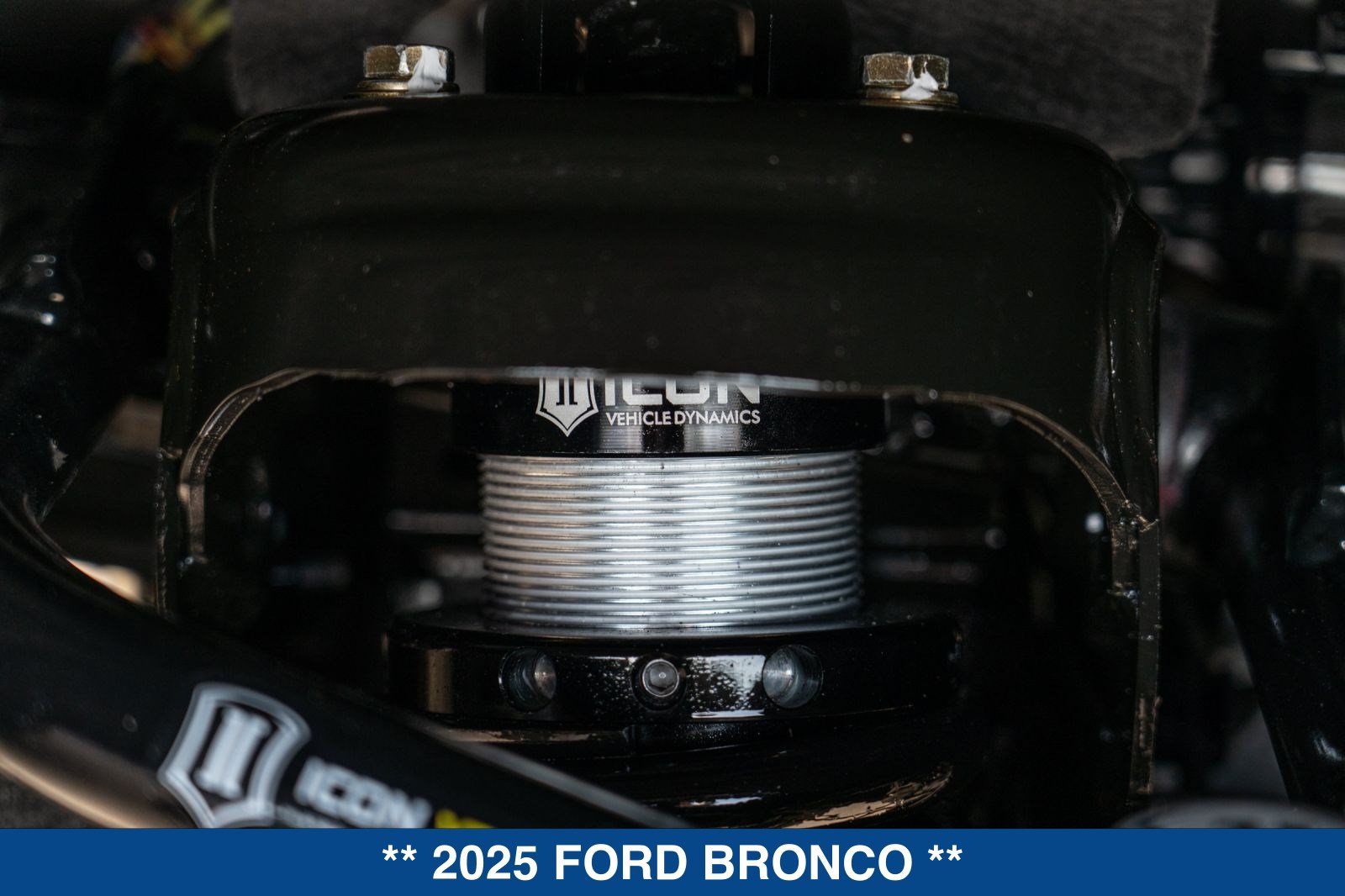 Used 2025 Ford Bronco Heritage Edition AWD/4WD image 22