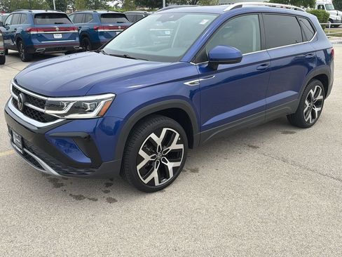 Certified 2023 Volkswagen Taos SEL AWD/4WD image 3
