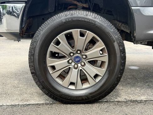 Used 2018 Ford F150 XLT w/ Equipment Group 302A Luxury AWD/4WD image 26