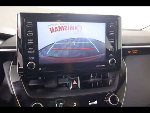 Used 2021 Toyota Corolla LE image 47