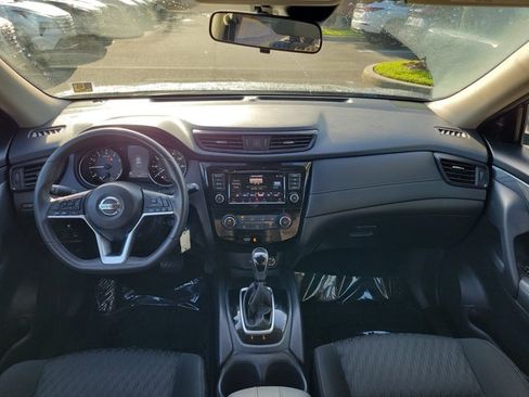 Used 2019 Nissan Rogue S w/ Special Edition Package FWD image 10