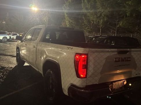 Used 2022 GMC Sierra 1500 SLE image 6