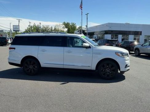 Used 2023 Lincoln Navigator L Reserve AWD/4WD image 9