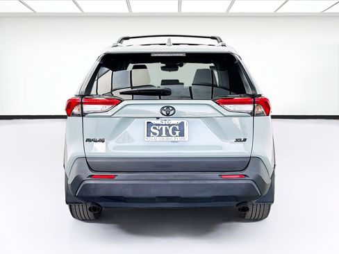 Used 2023 Toyota RAV4 XLE Premium FWD image 5