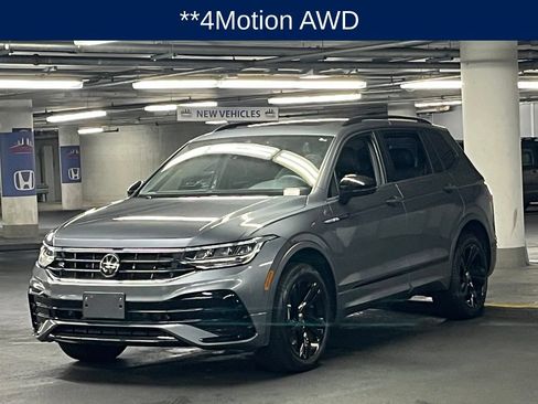 Used 2024 Volkswagen Tiguan SE R-Line AWD/4WD image 4