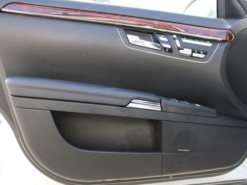 Used 2008 Mercedes-Benz S 550 image 9