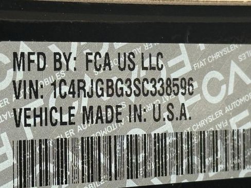 Certified 2025 Jeep Grand Cherokee Limited image 39