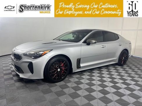 Used 2018 Kia Stinger GT1 AWD/4WD image 1
