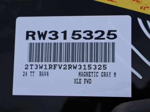 Used 2024 Toyota RAV4 XLE image 6