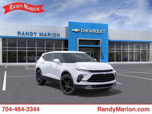 New 2025 Chevrolet Blazer LT image 1