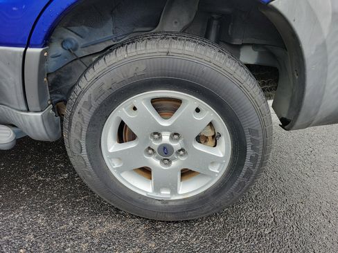 Used 2005 Ford Escape XLT image 24