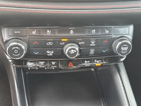 Used 2024 Dodge Durango GT image 20