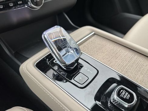 New 2026 Volvo XC90 T8 Plus w/ Protection Package AWD/4WD image 15