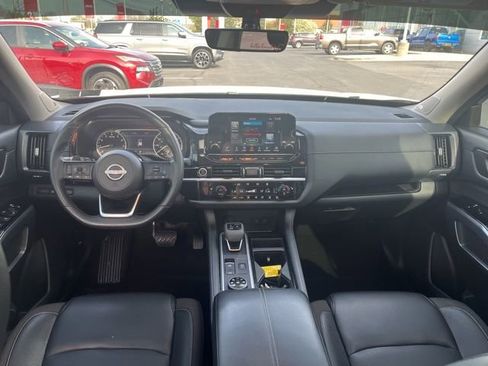 Certified 2023 Nissan Pathfinder SL w/ SL Premium Package image 13