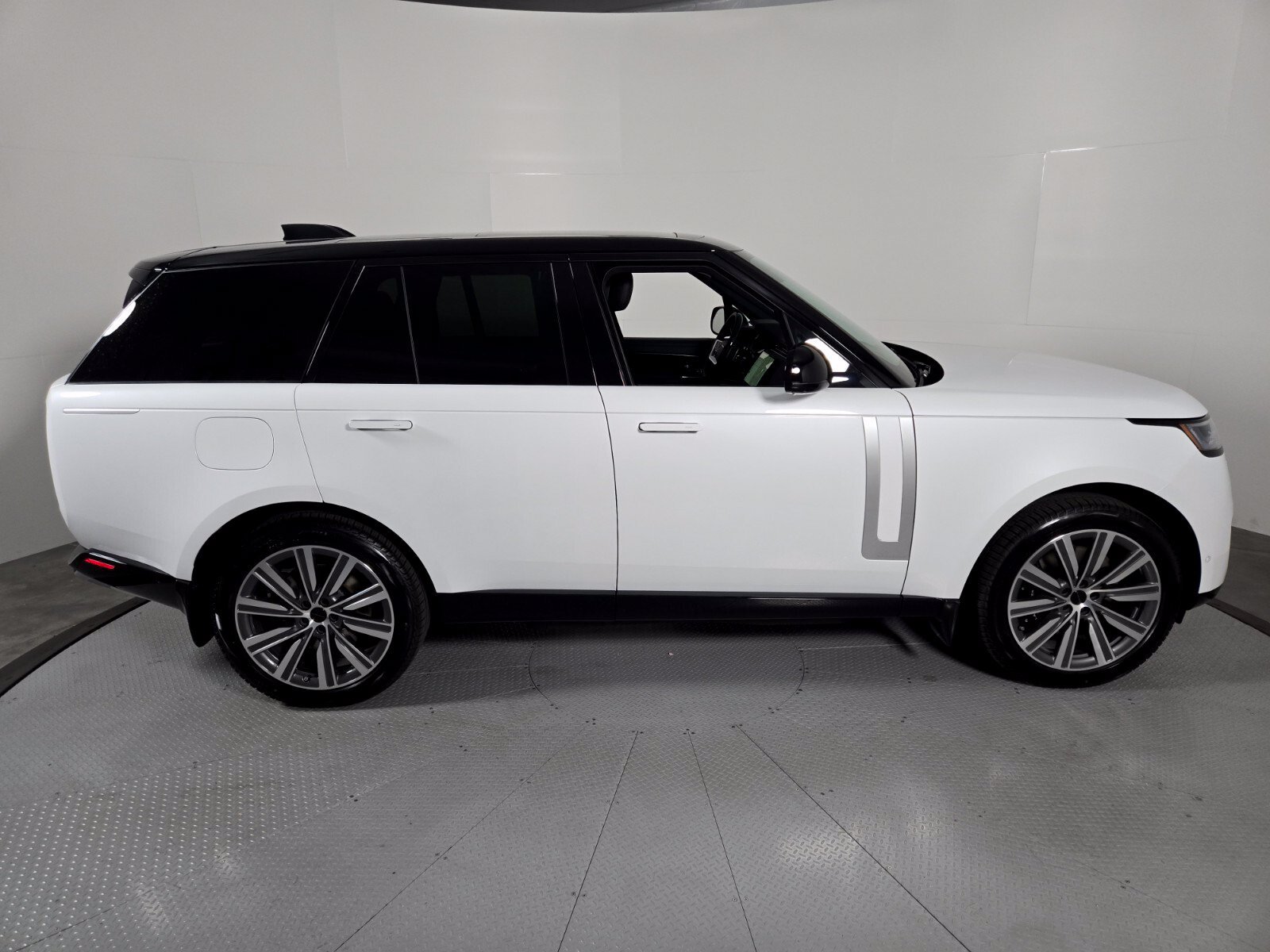New 2026 Land Rover Range Rover Autobiography AWD/4WD image 6